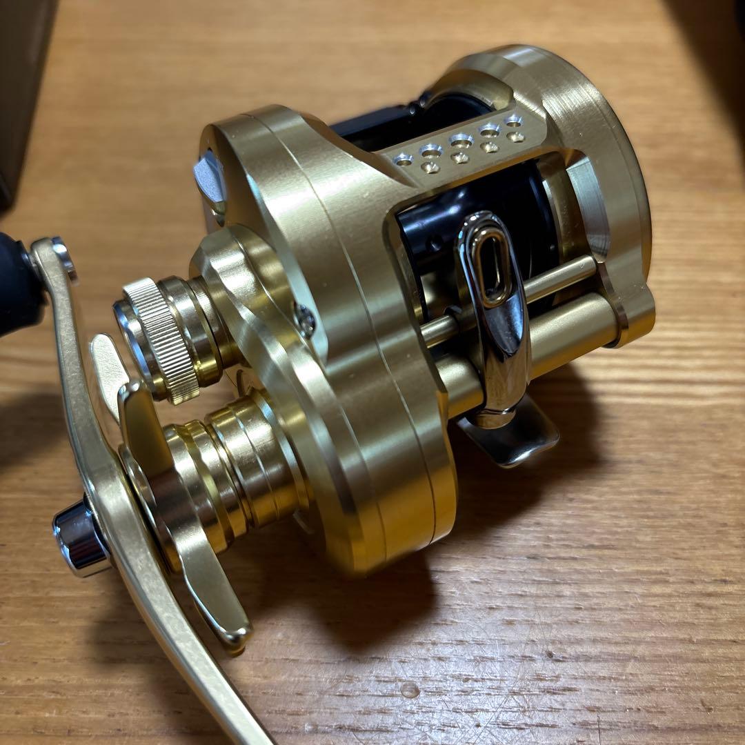 シマノ 23カルカッタコンクエストMD 300XGLH