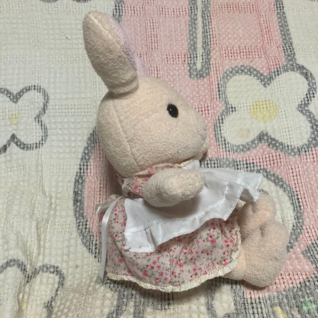 シルバニアファミリー　みるくウサギ　ぬいぐるみ　Mサイズ　中古品