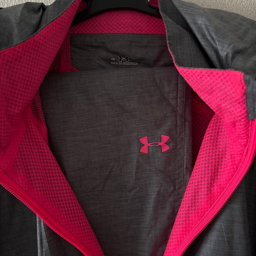 Under Armour フード付きウィンドブレーカー　上下セット