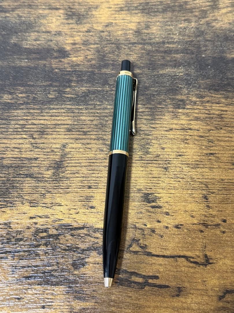 未使用に近い　K400 緑天冠　ペリカン　スーベレン　　ボールペン　M ドイツ製