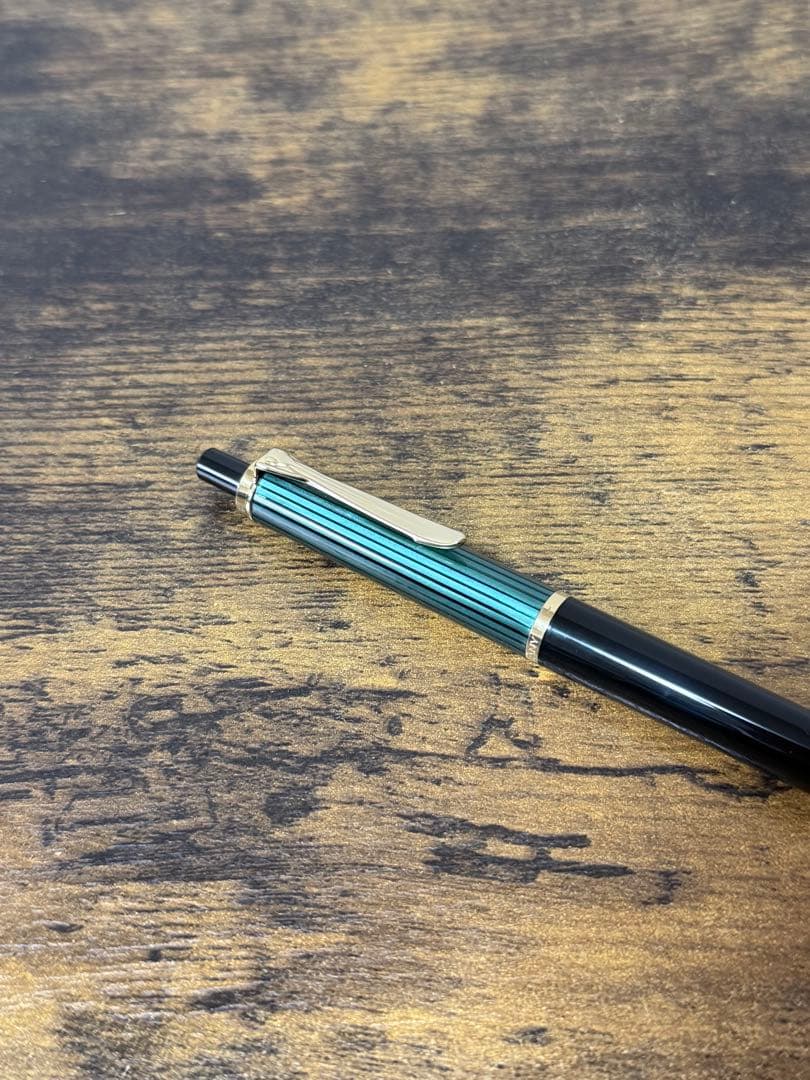 未使用に近い　K400 緑天冠　ペリカン　スーベレン　　ボールペン　M ドイツ製