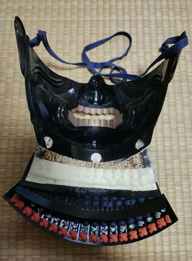 鎧　甲冑の面頰　本小札面　侍　武将