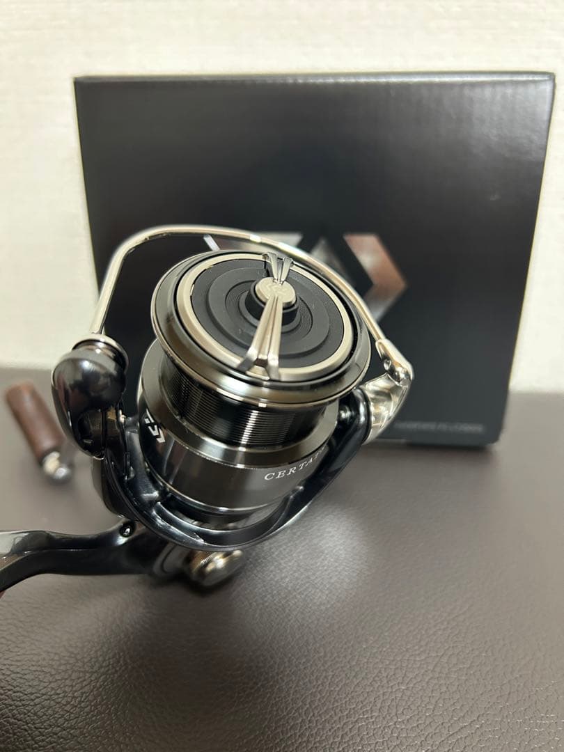 24セルテート FC LT2500S (SLP Iシェイプウッドノブ黒檀)ダイワ