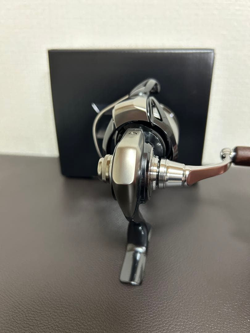 24セルテート FC LT2500S (SLP Iシェイプウッドノブ黒檀)ダイワ