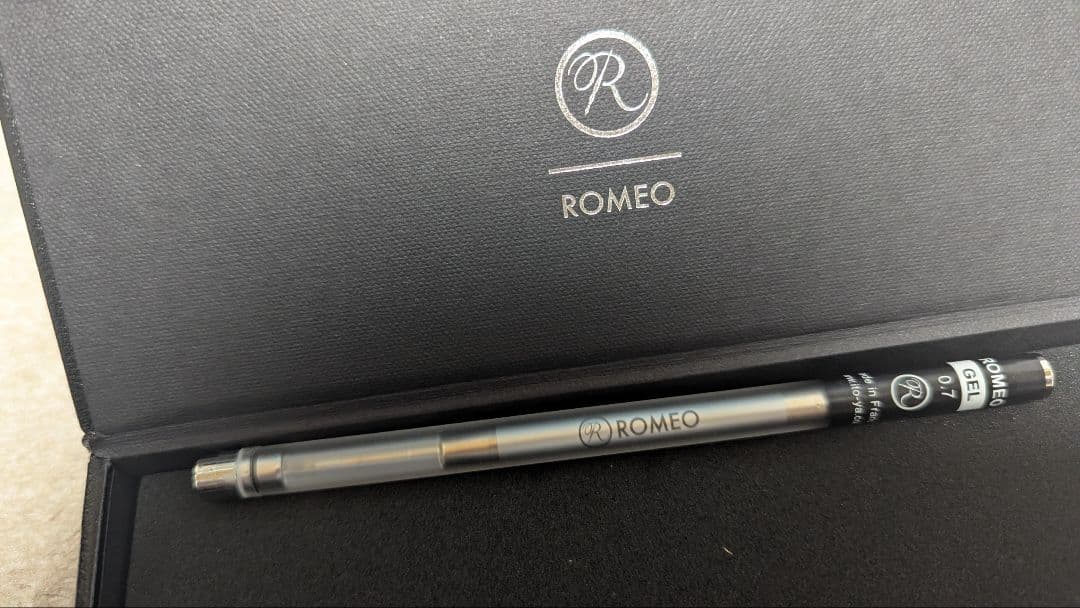 ROMEO 赤いボールペン 本体