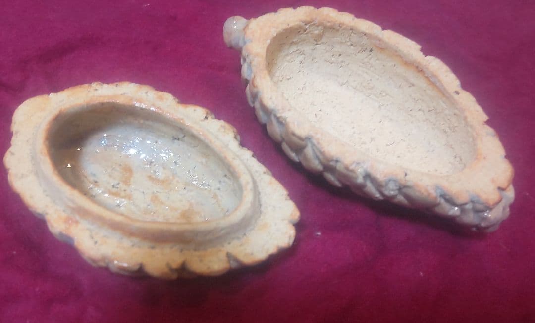 人間国宝 十代 三輪休雪作 萩焼 松笠香合 共箱付き