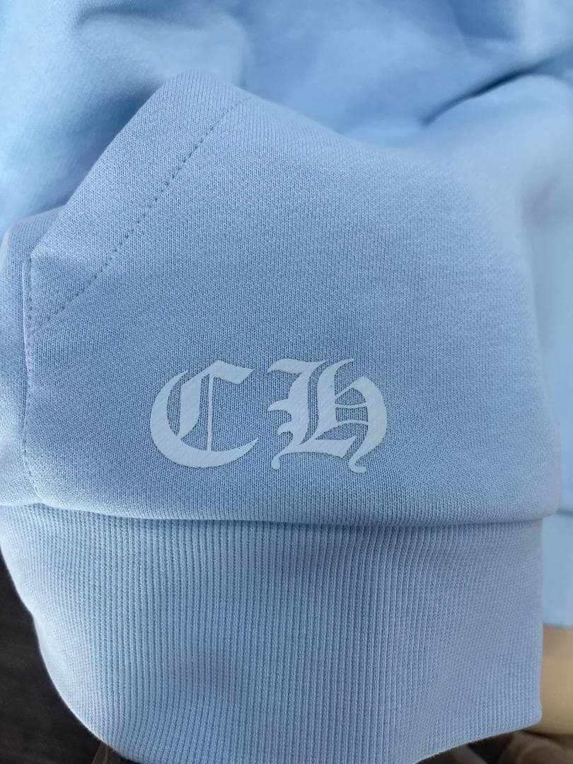 新品未使用クロムハーツ 水色パーカー