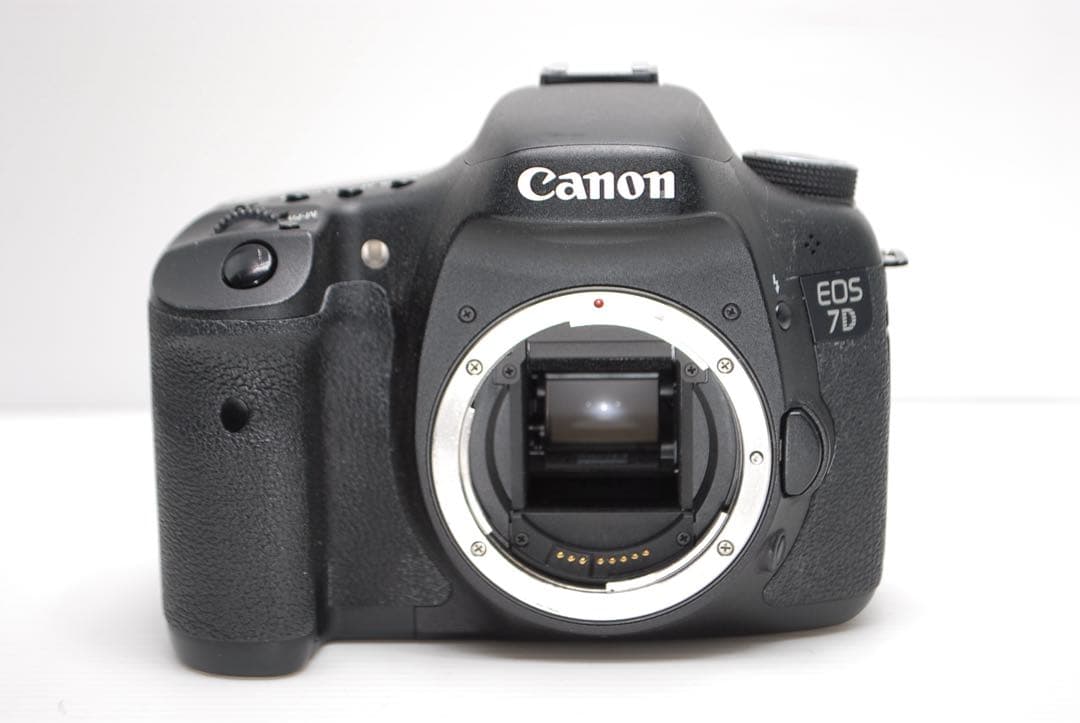 ❤️万能カメラ❤️Canon EOS 7D 超望遠レンズ付き Wi-Fi搭載