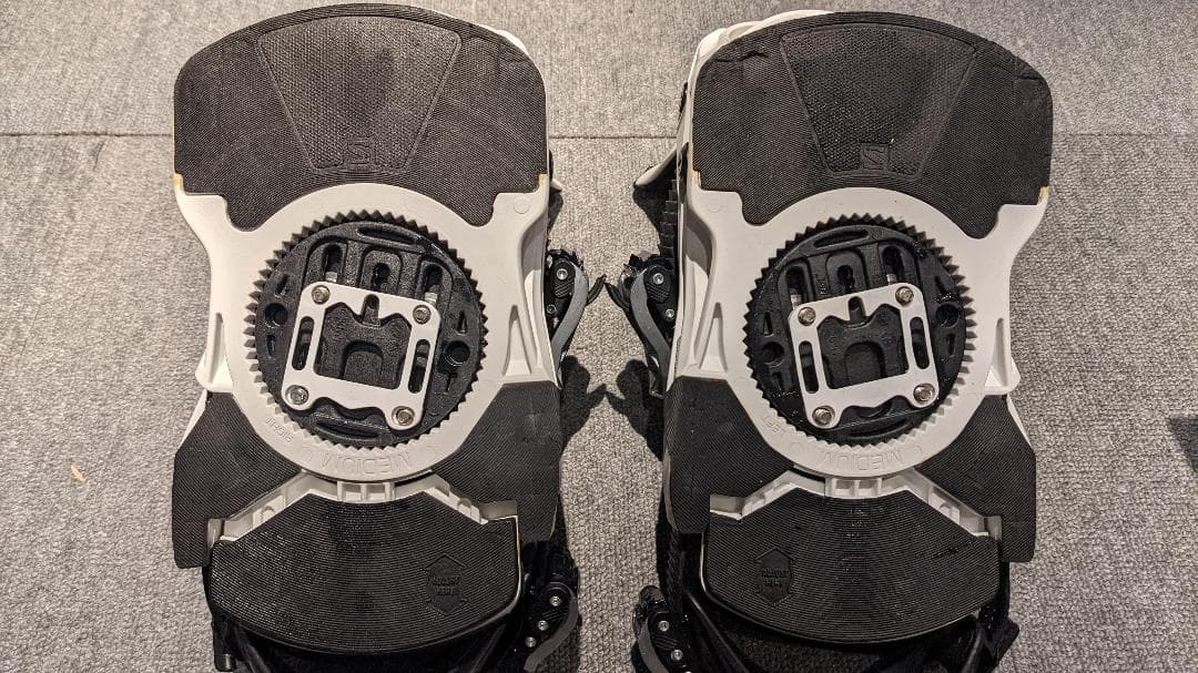 SALOMON DISTRICT BINDING 23-24モデル Mサイズ