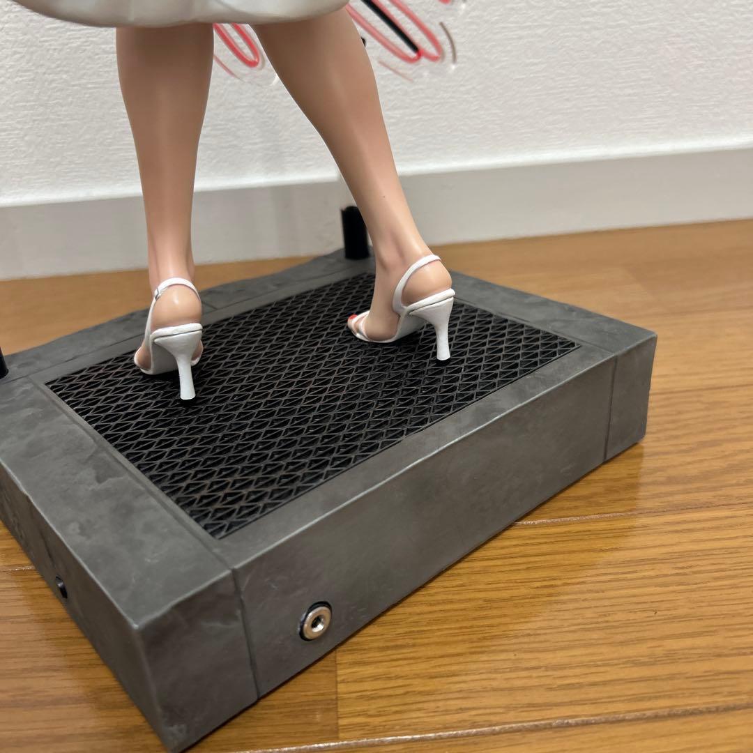 【最終値下げ】 マリリン・モンロー 1/4スケールフィギュア デラックス版