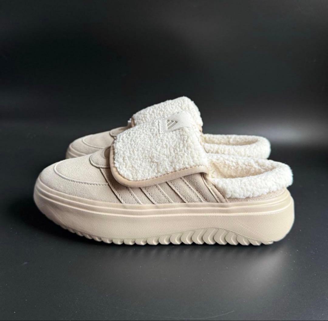 【韓国限定】24.5cmアディダスGRAND COURT MULEベージュ