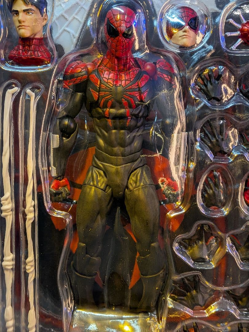 MESS TOYS製のスーペリア・スパイダーマン1/12スケール新しい未開封