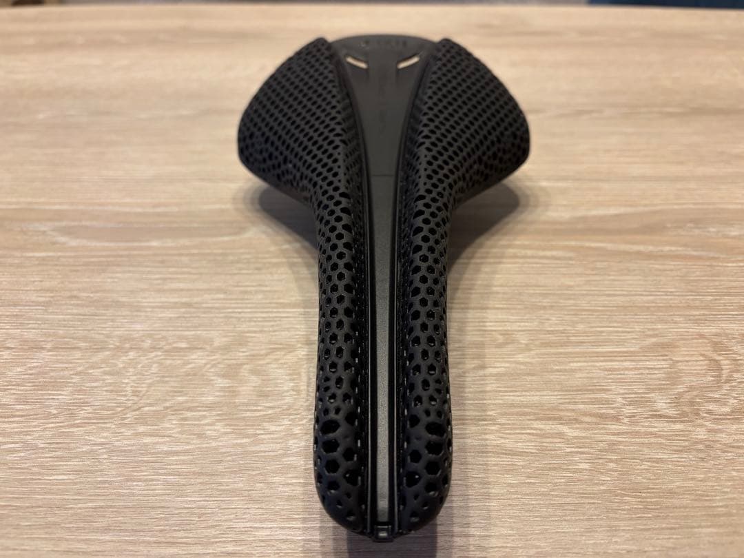 フィジーク サドルヴァーサス エボ アンタレス R1 149mm fi’zi:k