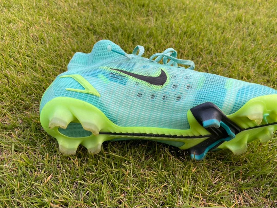 Nike マーキュリアル サッカースパイク