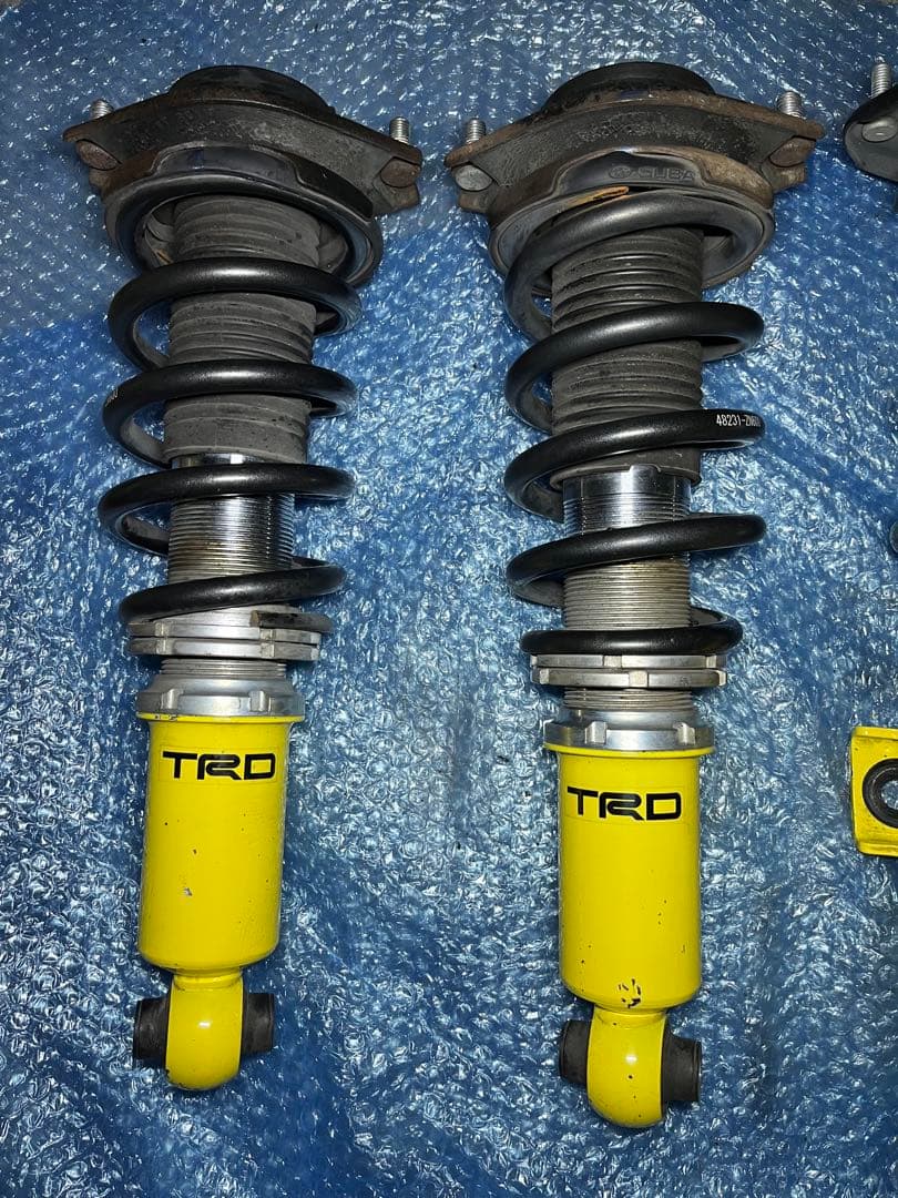 TRD 全長式サスペンション　車高調フルタップ 86 BRZ ZN6 ZC6