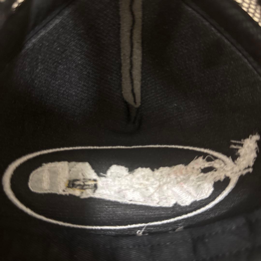 VALLAD 刺繍ロゴ ブラックキャップ