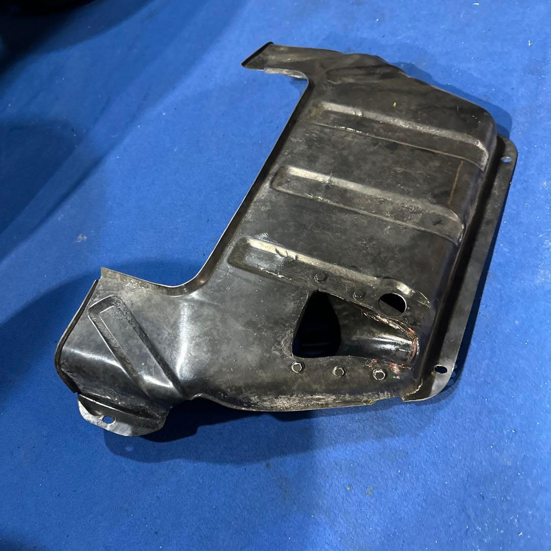 gc10 kgc10 ハコスカ用　エンジンアンダーカバー　FRP製