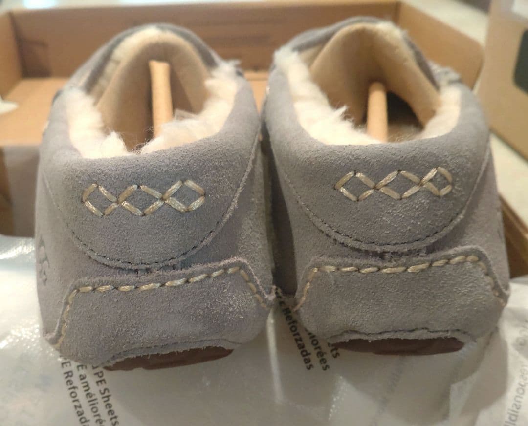 UGG モカシン　ANSLEY(LIGHT GREY) 23cm(サイズUS6)