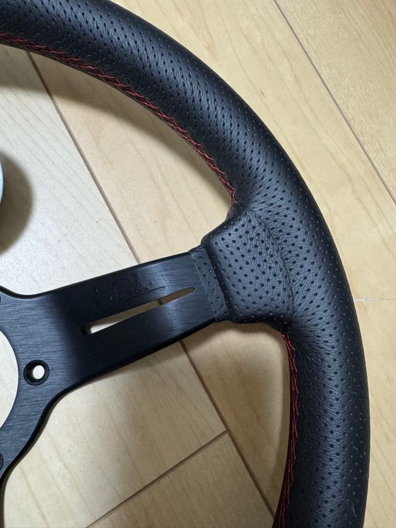【美品】NARDI ナルディ ステアリング 330mm ブラック 赤ステッチ