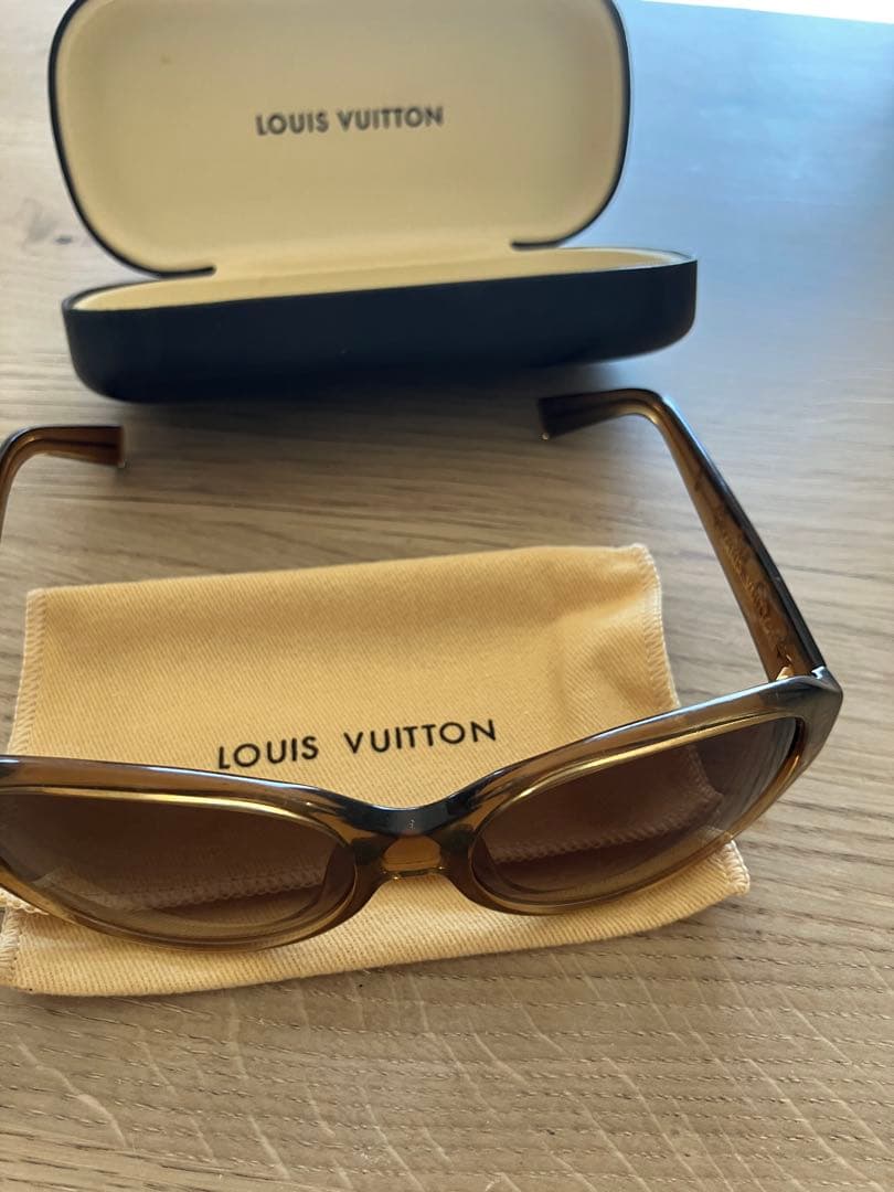 Louis Vuitton ブラウン サングラス ケース付きZ0032E