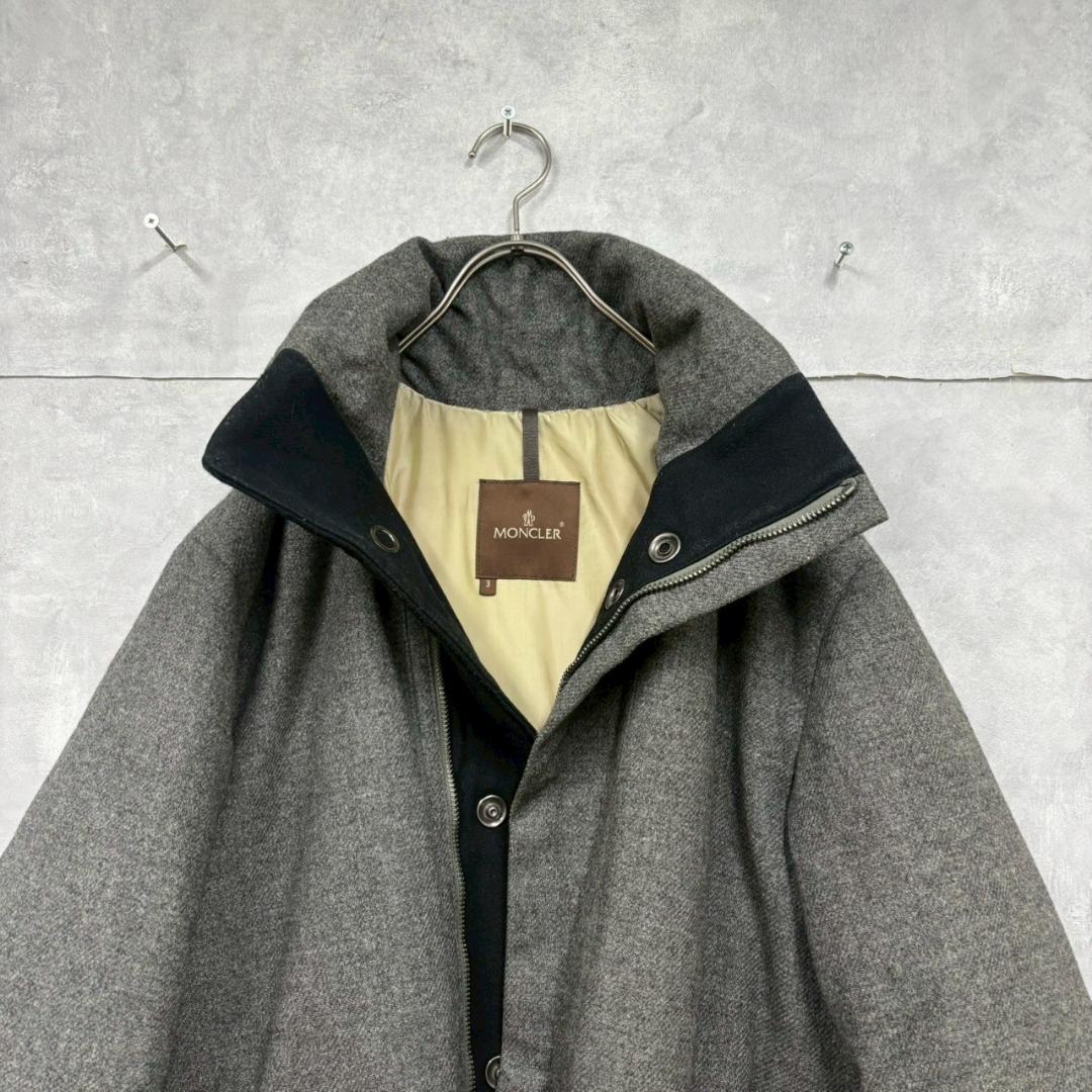 MONCLER モンクレール　グレー ダウンコート N2285