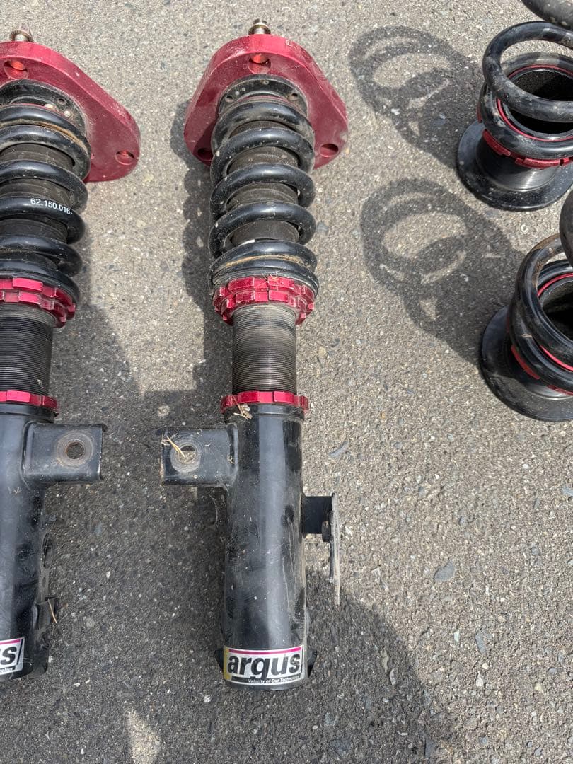 Largus 調整可能 コイルオーバーサスペンションキット