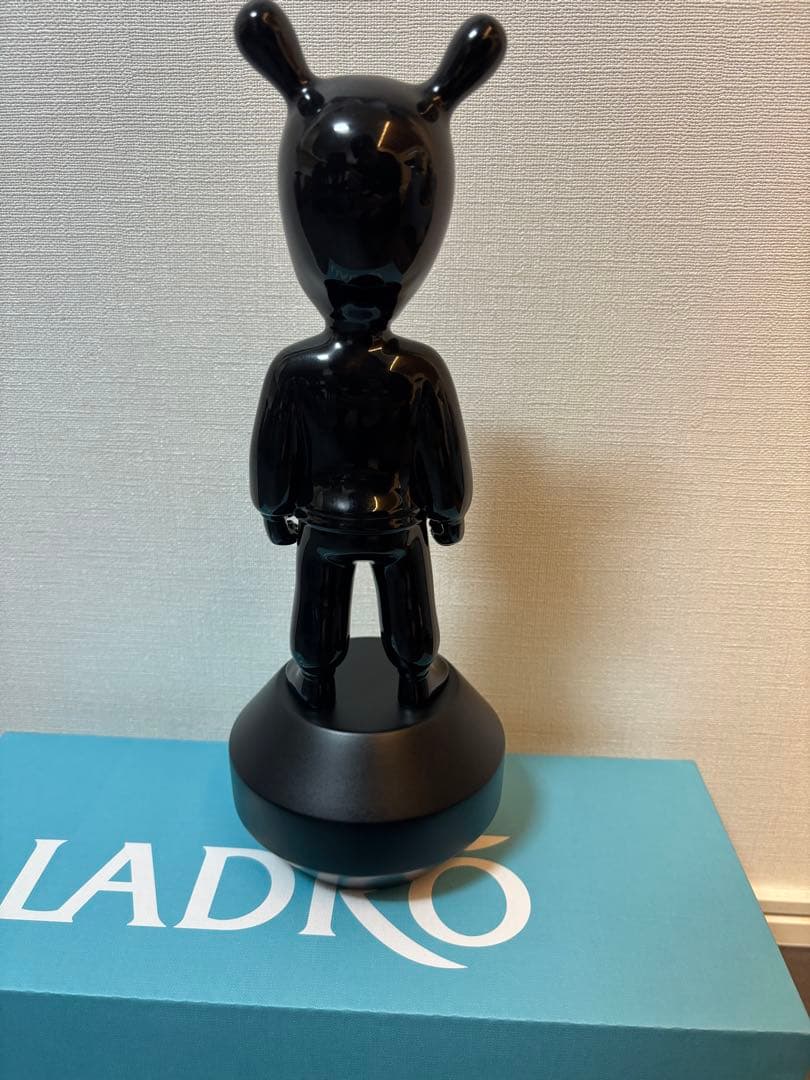 1/25限定値下げ【箱付き】The White Guest 小 LLADRO 黒