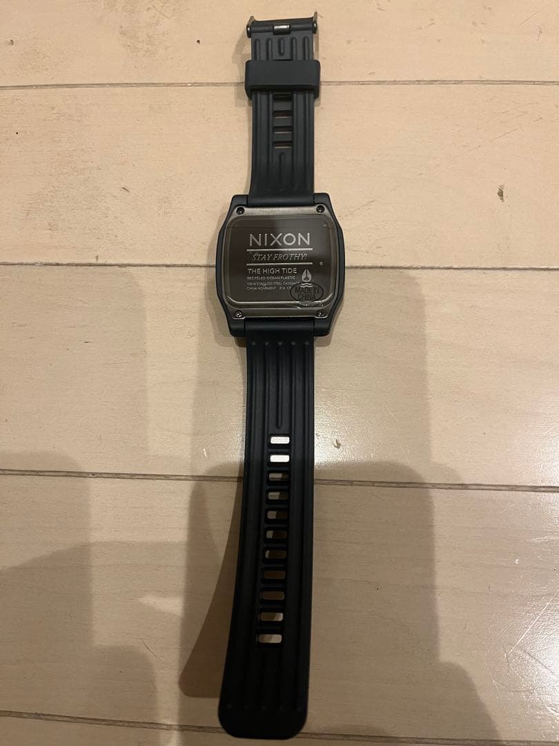 本日発送　新品未使用　NIXON HIGH TIDE