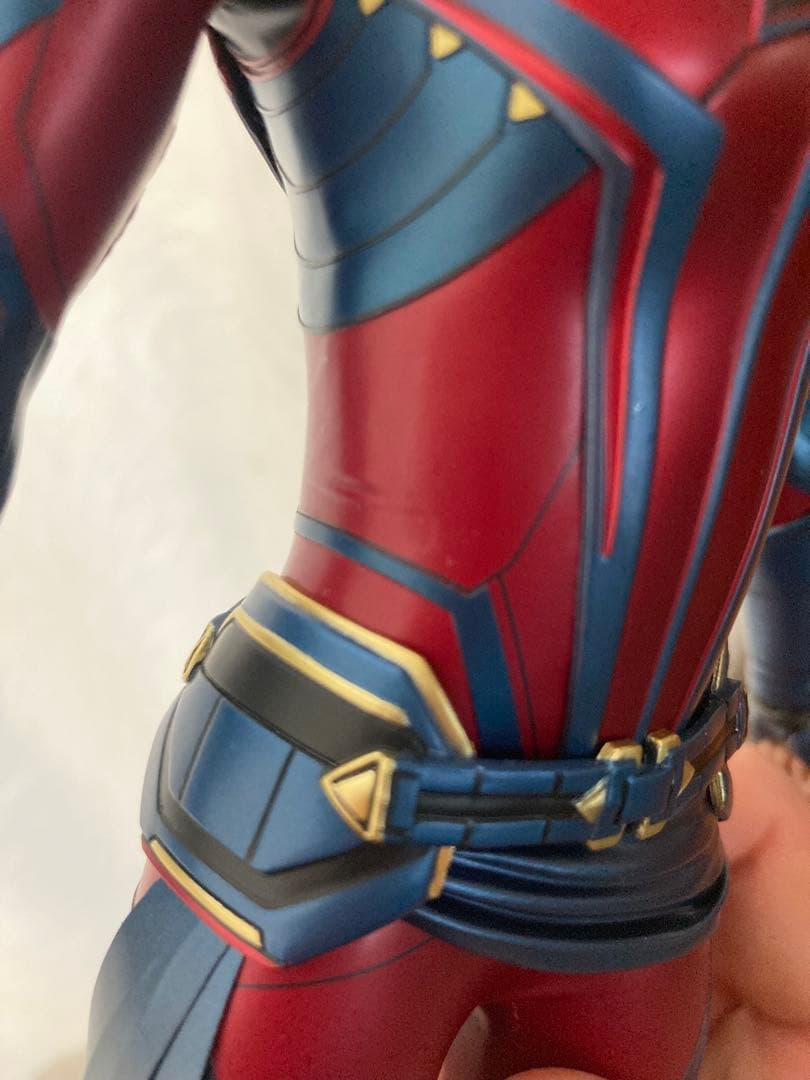 ホットトイズ『アベンジャーズ/エンドゲーム』キャプテン・マーベル フィギュア