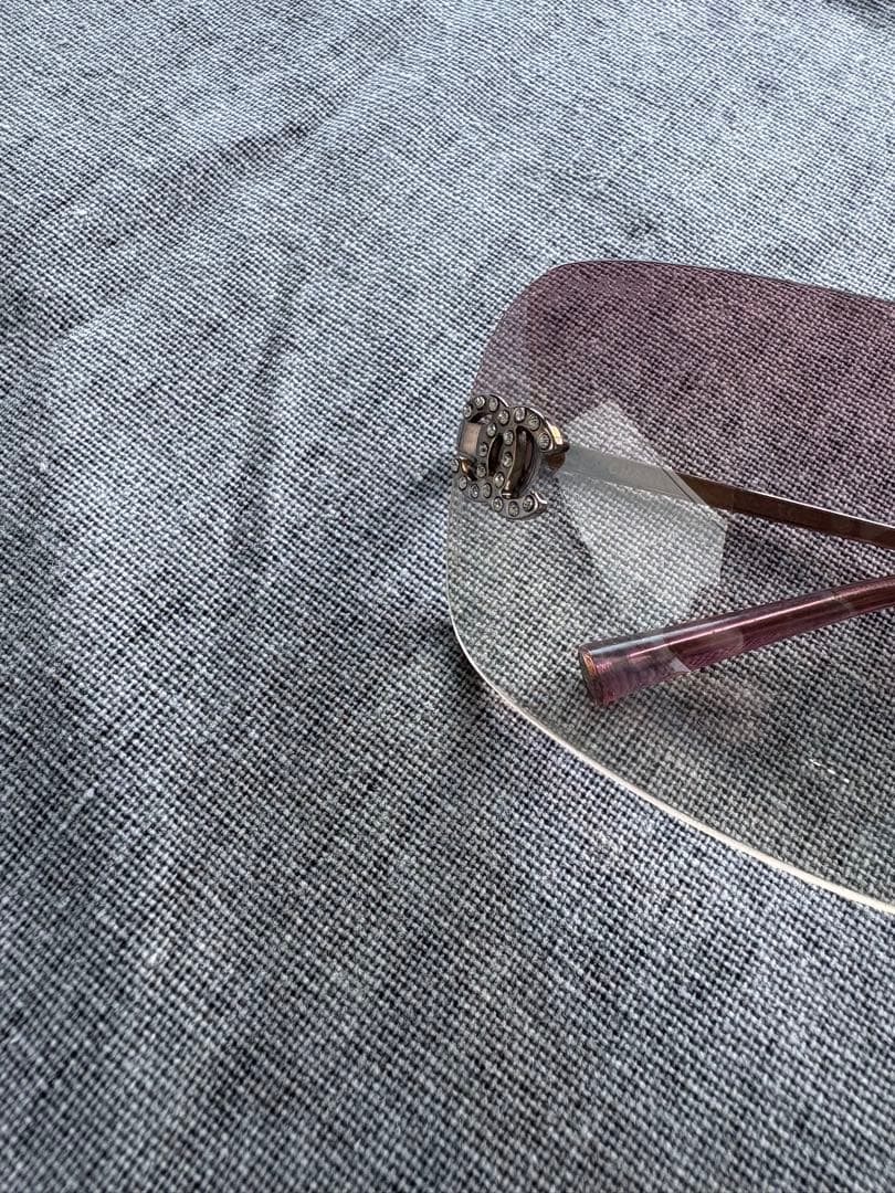 CHANEL　リムレス　サングラス　ラインストーン　ピンク　グラデーション　縁無