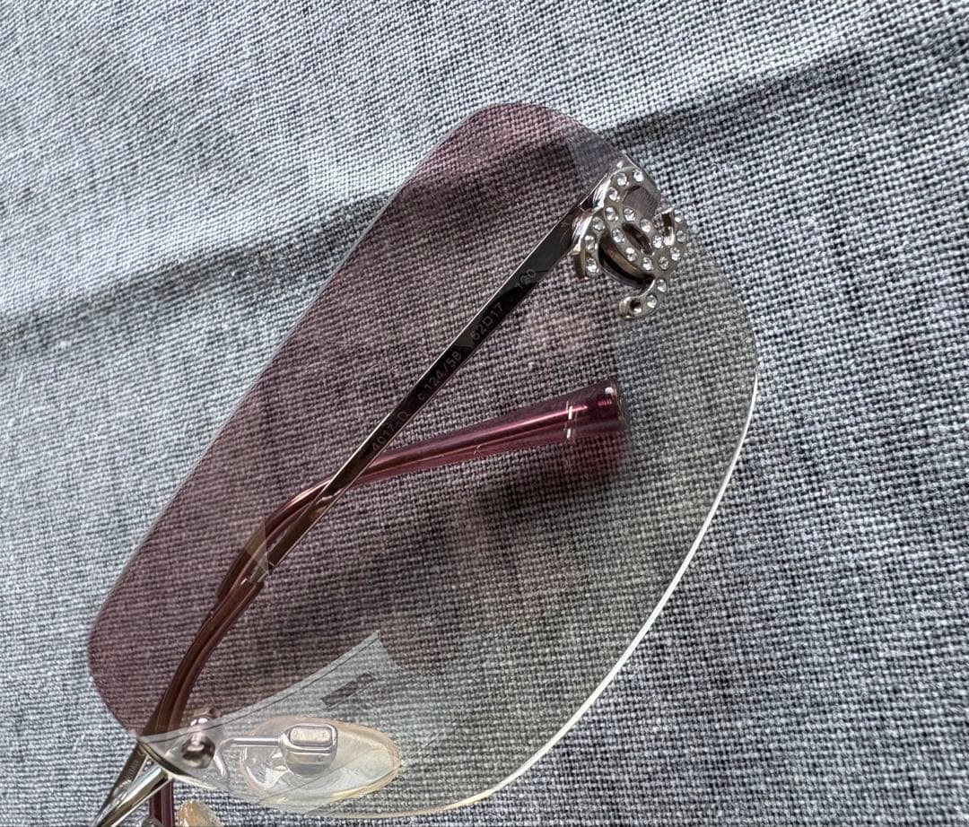 CHANEL　リムレス　サングラス　ラインストーン　ピンク　グラデーション　縁無