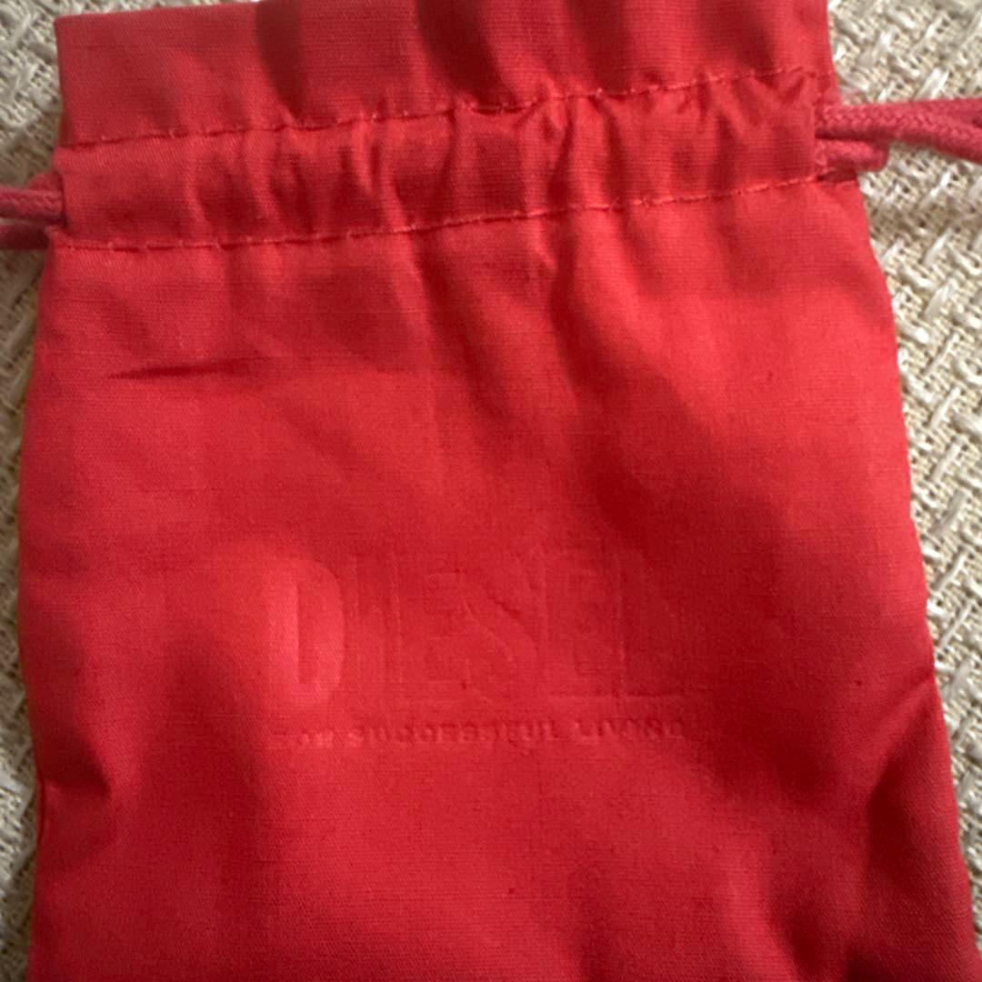 DIESEL ロック型キーホルダー　ストラップ