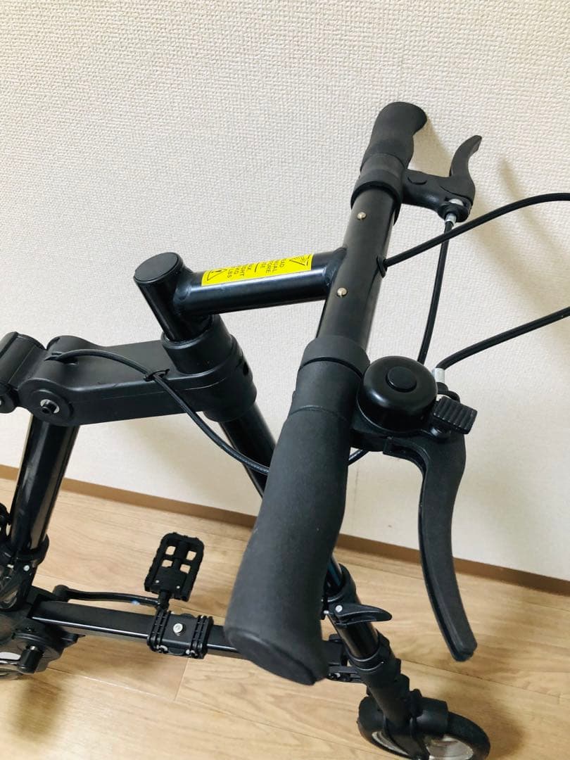 折りたたみ自転車　軽量　8インチ
