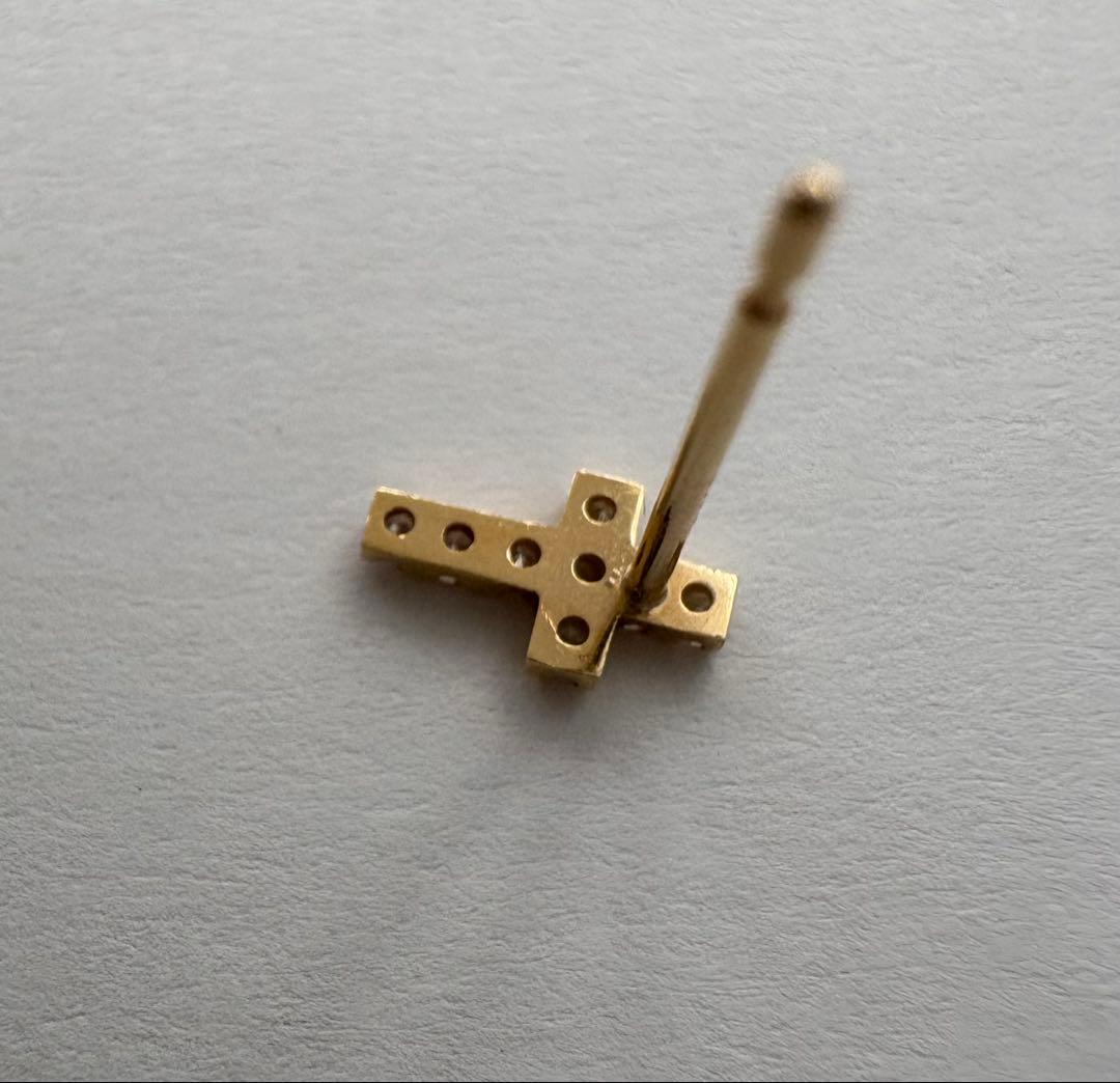 AHKAH クロスパヴェ ピアス　片耳