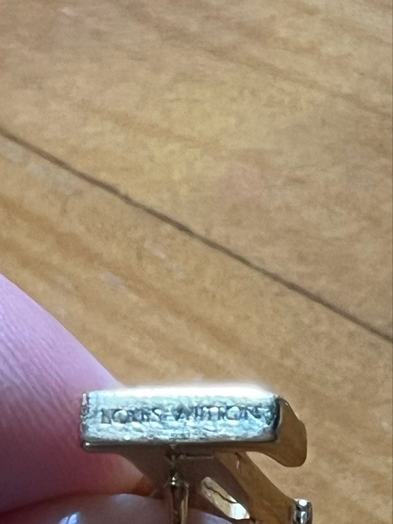 LOUIS VUITTON ピアス