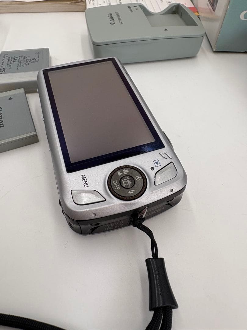 【美品】Canon IXY930IS デジタルカメラ シルバー