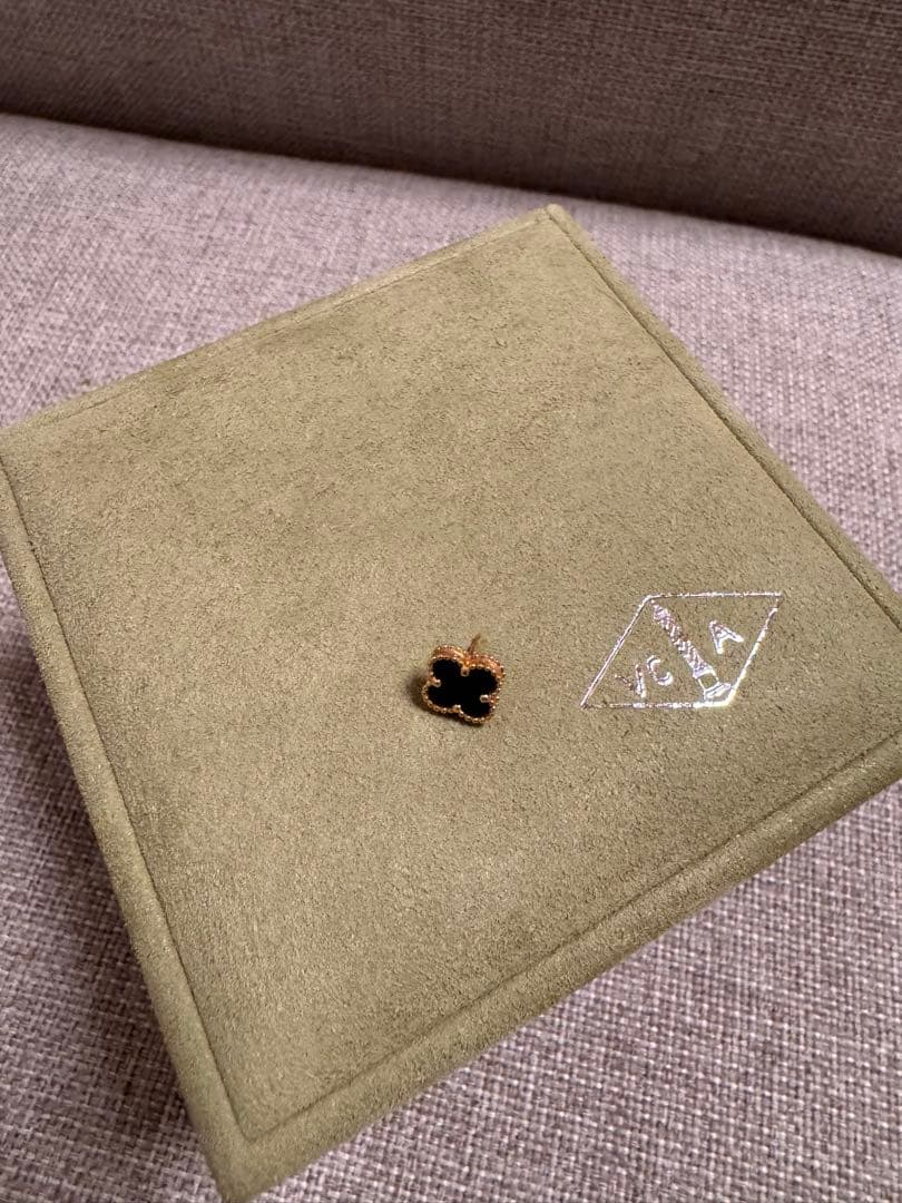 ヴァンクリーフ&アーペル VCA スウィートアルハンブラ オニキス ピアス