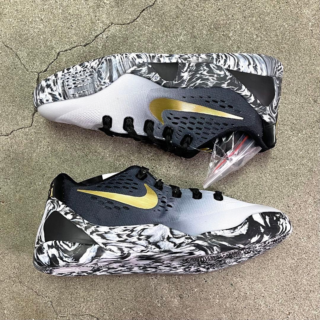 スニーカー Nike Kobe 9 EM Low Mambacita (GS) 23cm