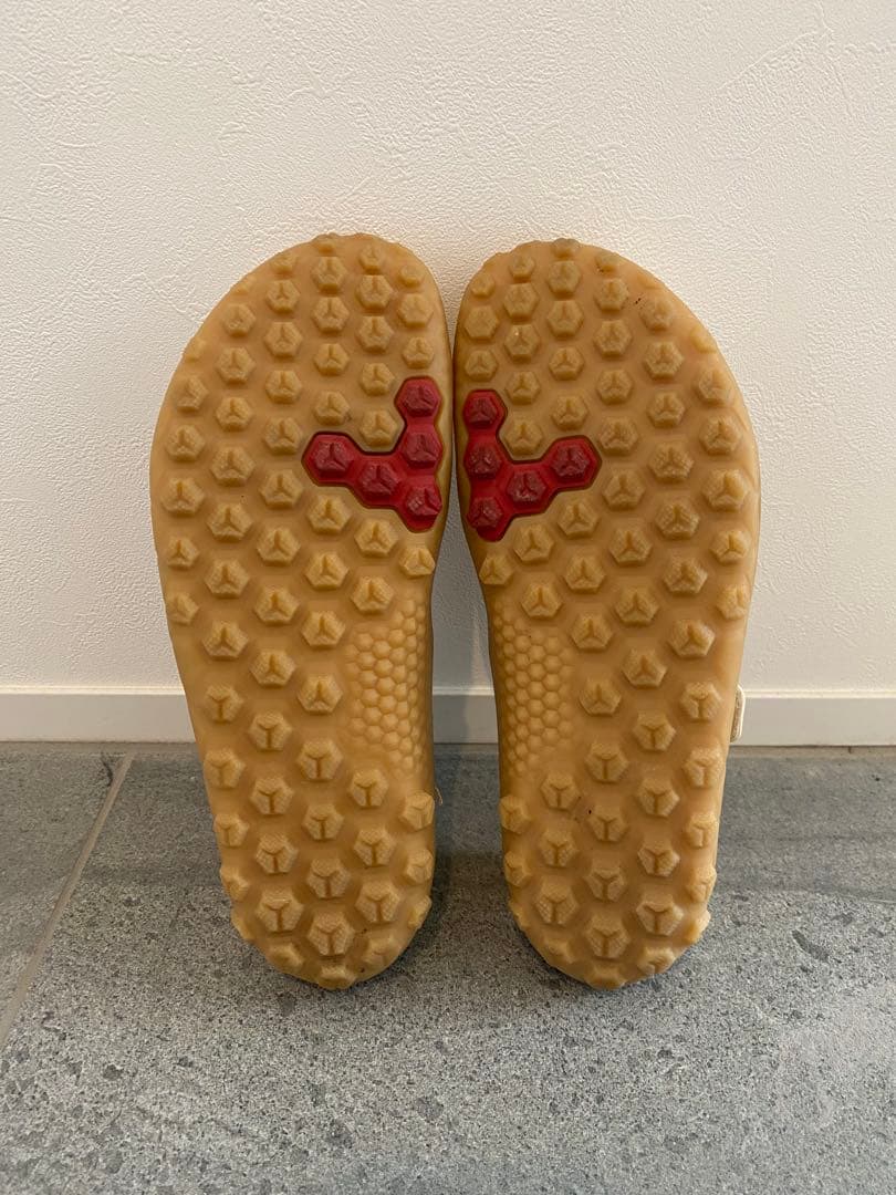 Vivobarefoot ビボベアフット トラッカーサンダル