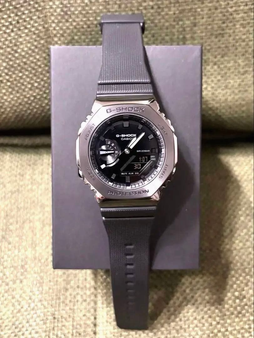 保証付き 美品 G-SHOCK GM-2100BB-1AJF メタルカバード