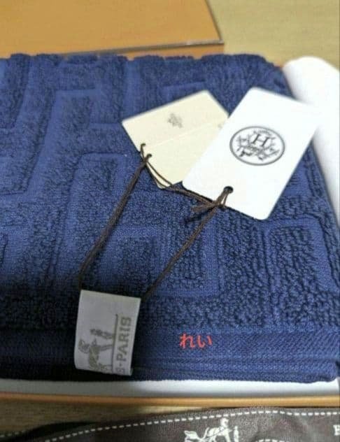 プレゼントに最適❣️エルメス定番カレ・タオル 《ステアーズ》★綿100ハンカチ