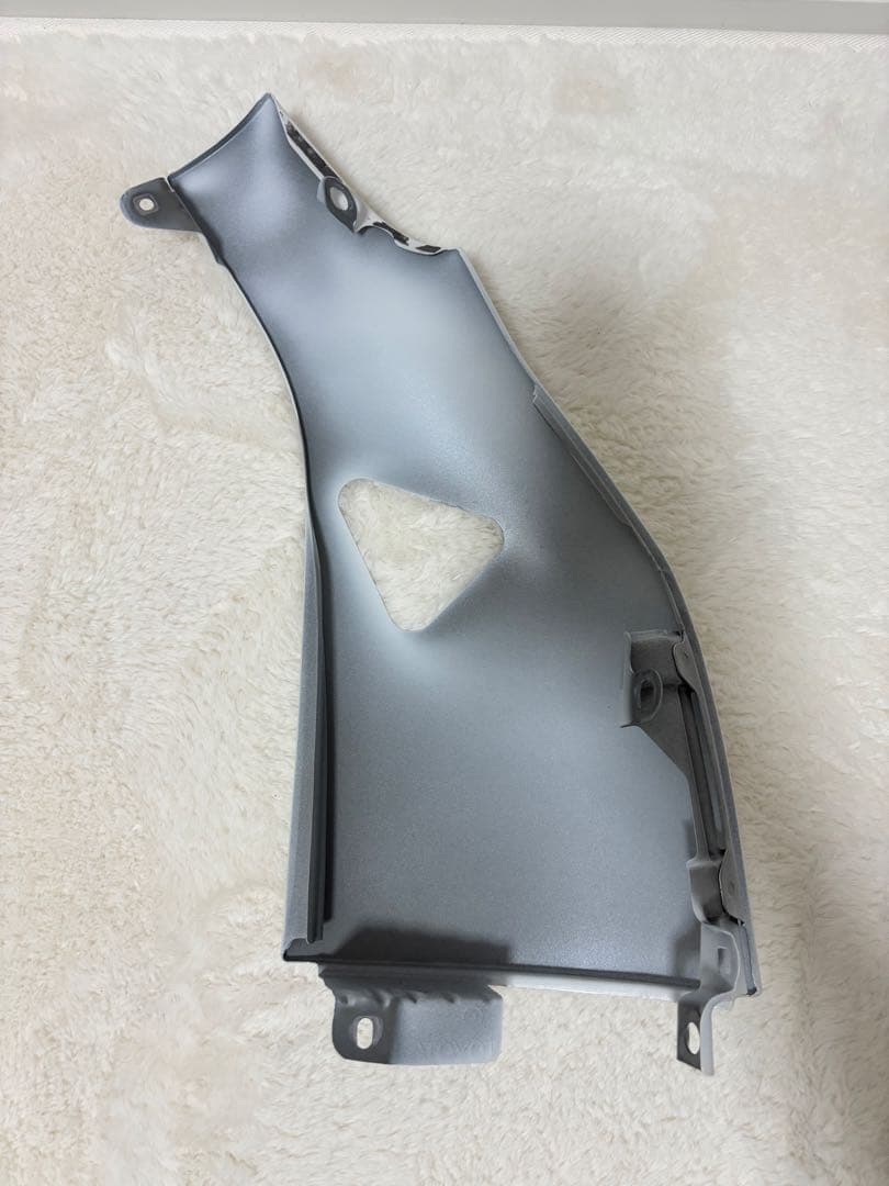 納車即外し　ハイエース　純正ガッツミラー・コーナーパネル　カラー070