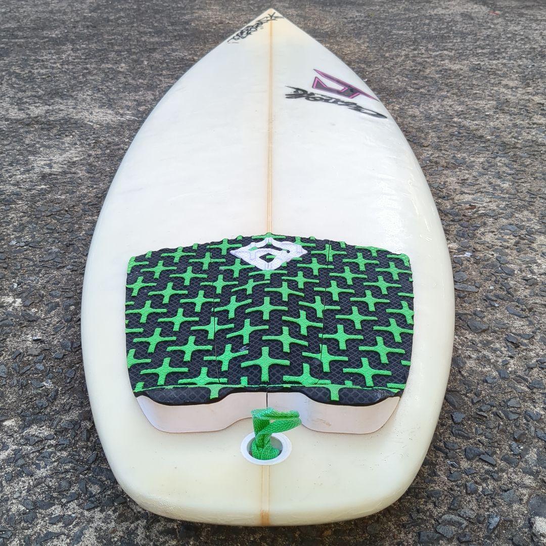 ジャスティス　ショートボード　5.8×19 1/8×2 5/14