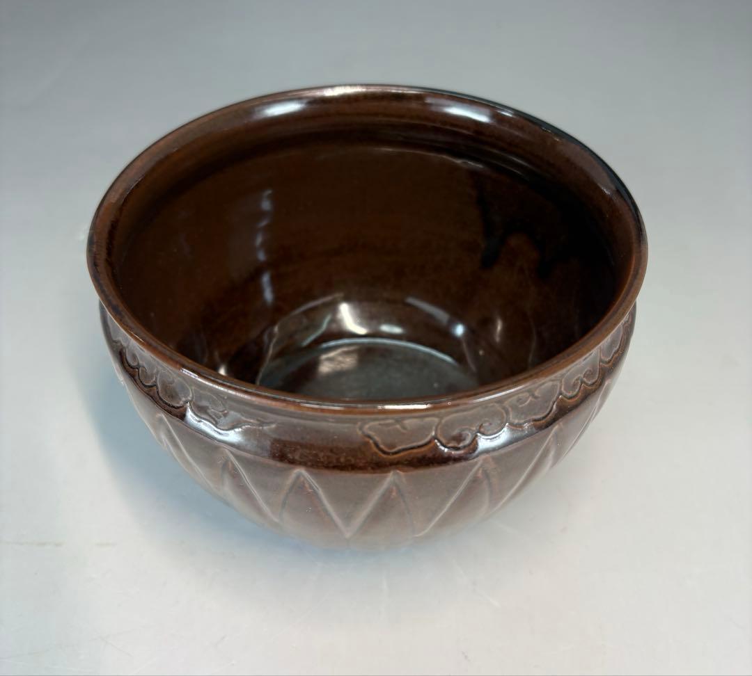 【中古品】膳所焼　菊彫建水（共箱）