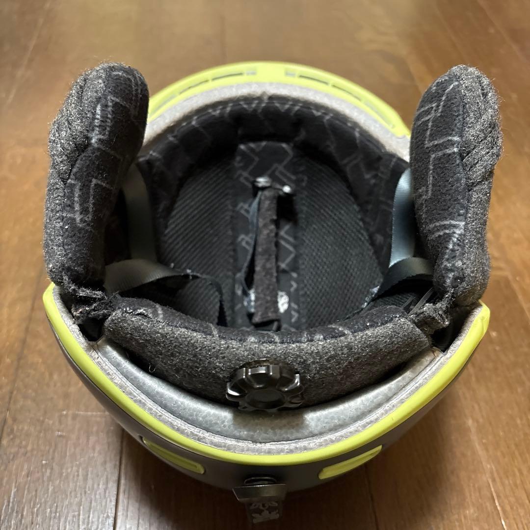 スキーヘルメット　Pret