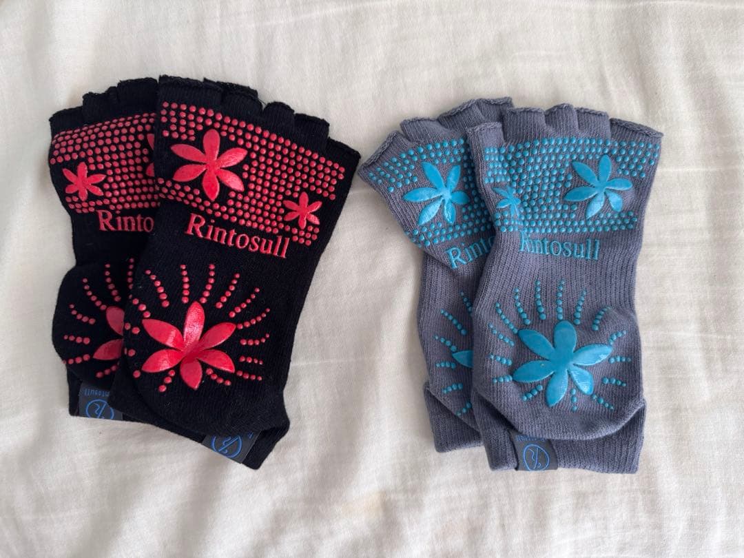 Rintosull ピラティスウェア Mサイズ・5本指滑り止め付きソックス