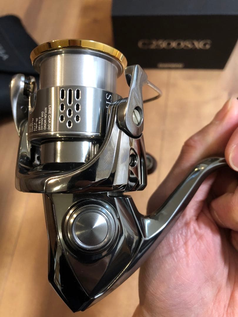 【ジャック】シマノ 18ステラ　C2500SXG 夢屋花梨ノブ装着