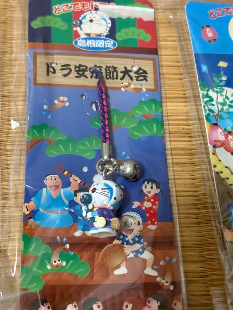 【値下げ】ドラえもん 全国　根付け　ストラップ 130個セット　おまけ付き