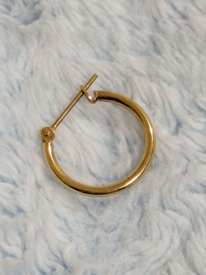 K18 フープ　ピアス　片耳　１８金