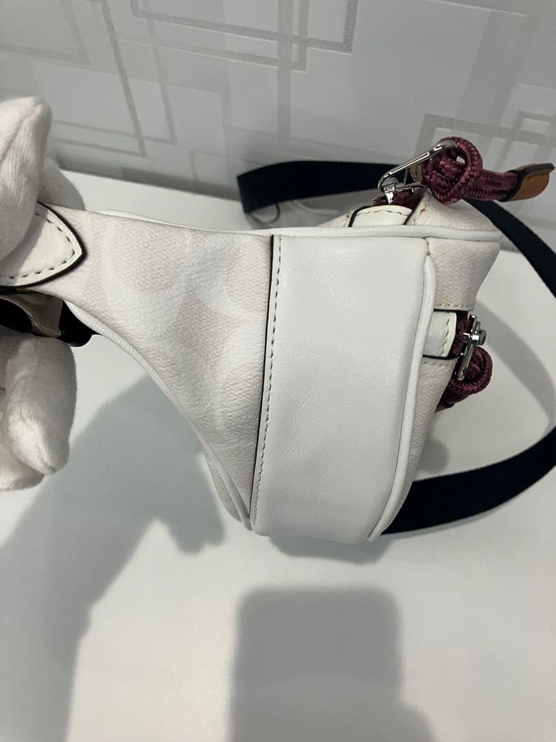 新品未使用品　COACH×Disney ボディバッグ　日本限定品♪